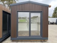 Maison Mobile 20 Pieds x 8 Pieds - Entièrement Fini, Intérieur et Extérieur en Bois Traité, Prêt à l'Emploi