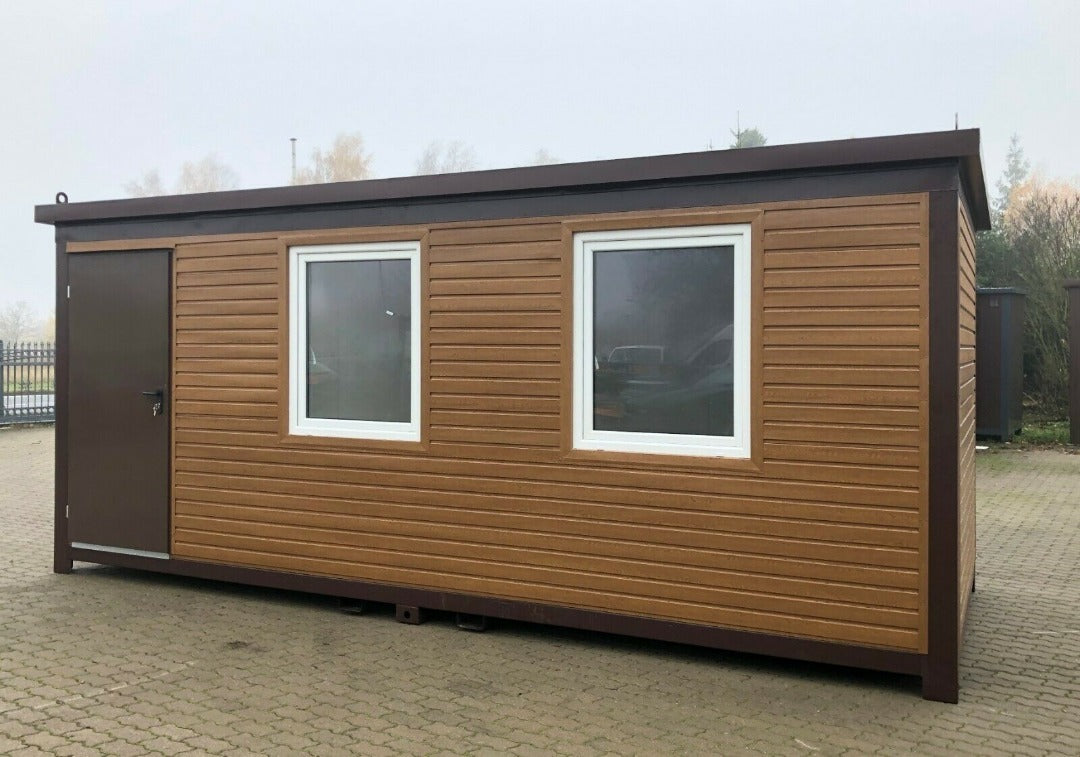 Containers Mobile office 20 feet covered in open wood and glazed on a width width