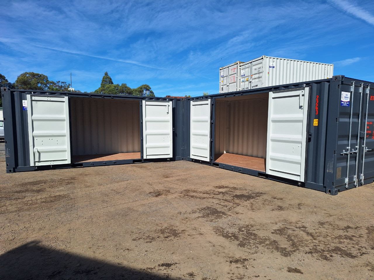 20 Foot Container with Standard Side Opening - Practical and Flexible Storage Solution