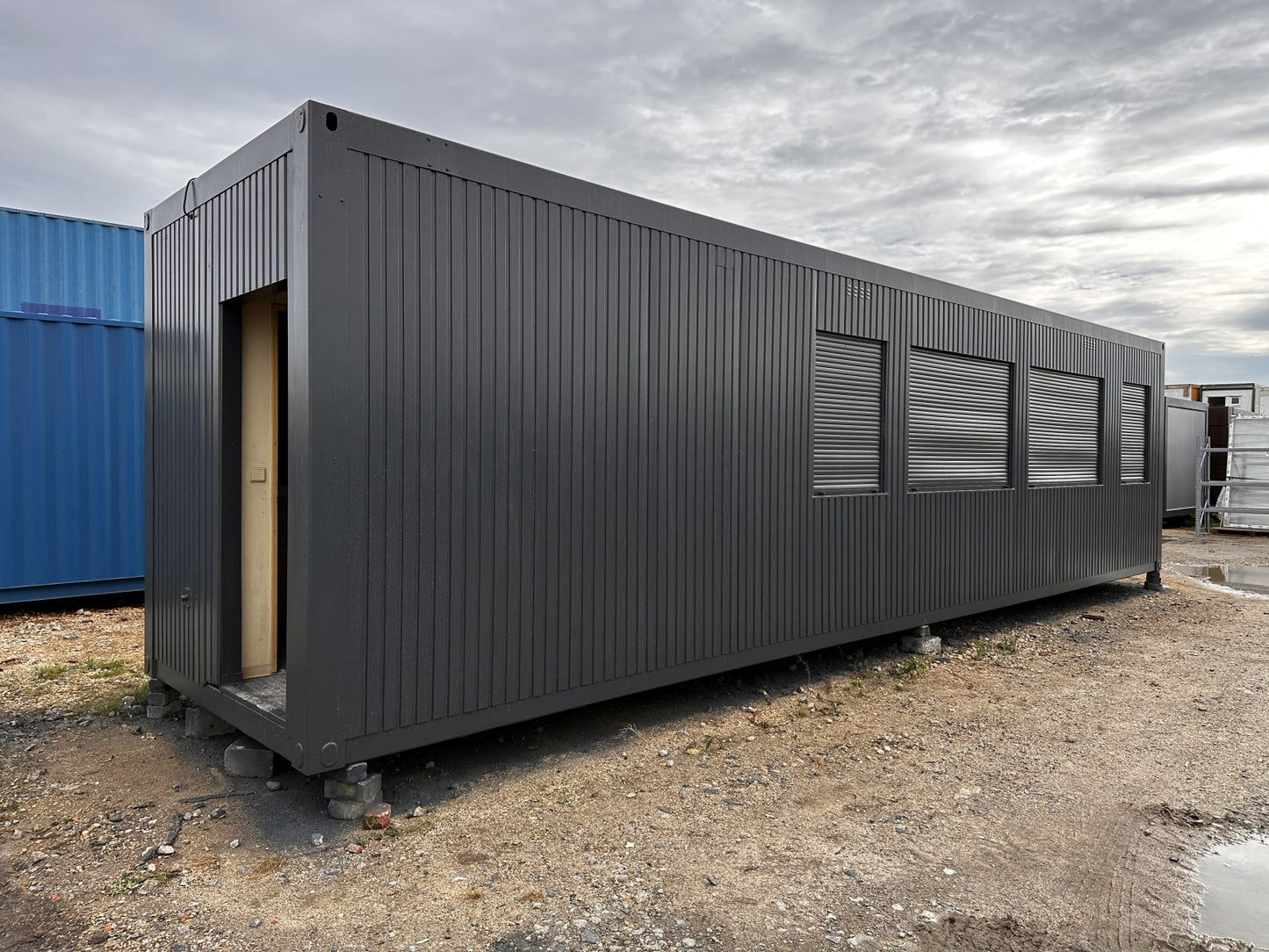 Container mobile 40 pieds x 8 adapté pour salle de gym