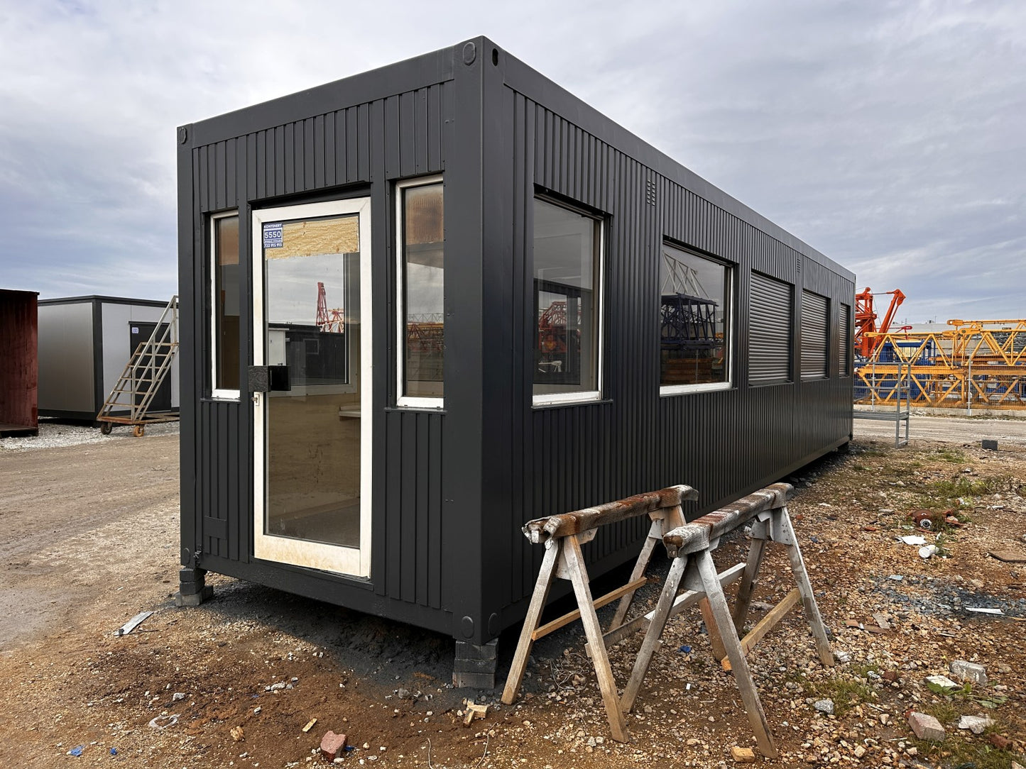 Container mobile 40 pieds x 8 adapté pour salle de gym