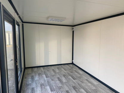 Container bureau mobile 20 pieds x 8, intérieur et extérieur finis, avec panneau électrique et porte en vitre